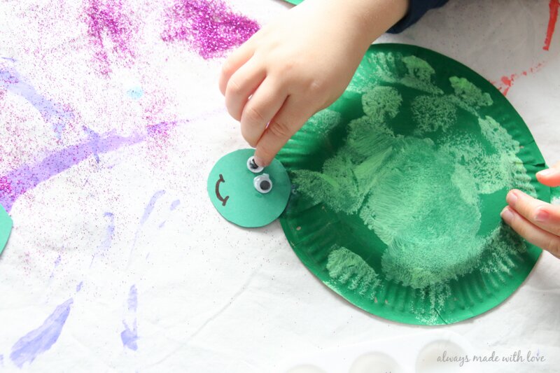 finding-dory-inspired-paper-plate-crafts