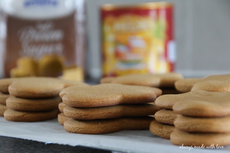 gingerbread-reindeer-cookies