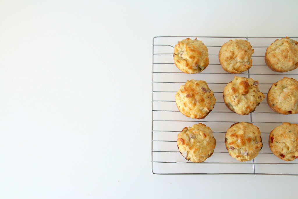 salami, pesto & mozzarella muffins 