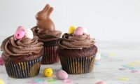 caramello-filled-easter-cupcakes