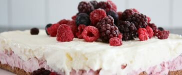 summer-berry-semifreddo